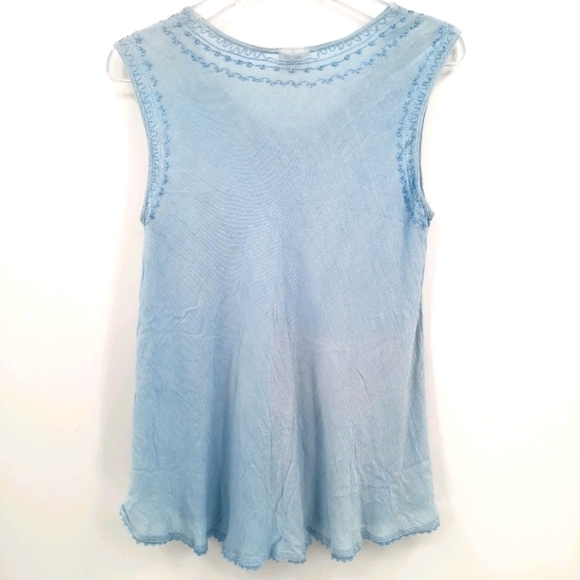 Noelle Women's One Size Blue Embroidered Tank Top - Picture 5 of 13